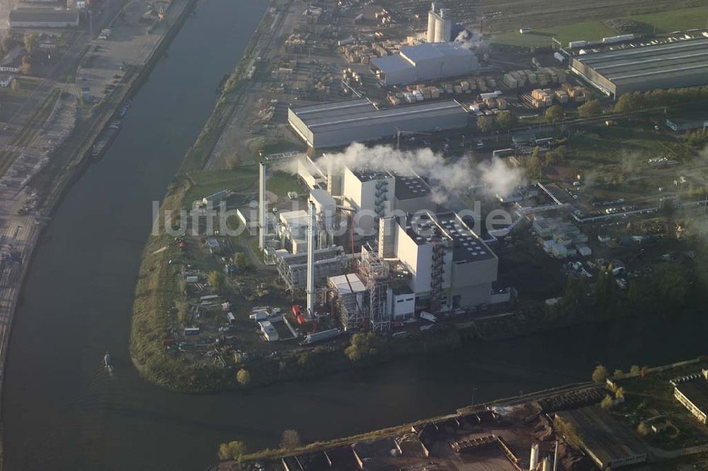 Magdeburg / sachsen-Anhalt von oben - Das neu errichtete Müllheizkraftwerk in Magdeburg-Rothensee 28.10.2005