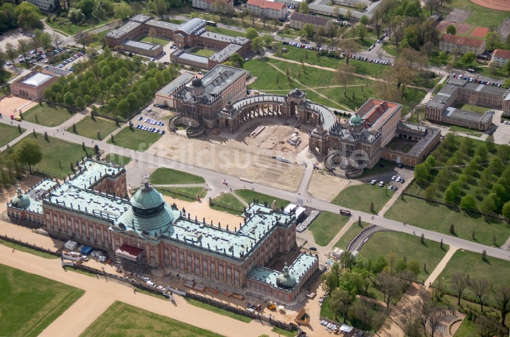 Luftbild Potsdam - Das Neue Palais und die Communs on Potsdam im Bundesland Brandenburg