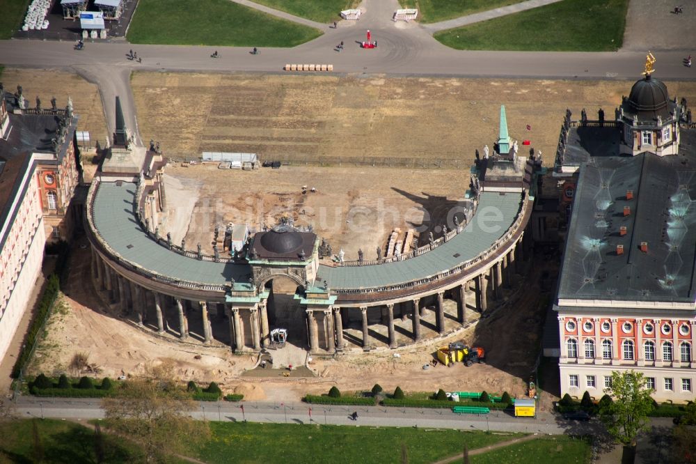 Luftbild Potsdam - Das Neue Palais und die Communs on Potsdam im Bundesland Brandenburg