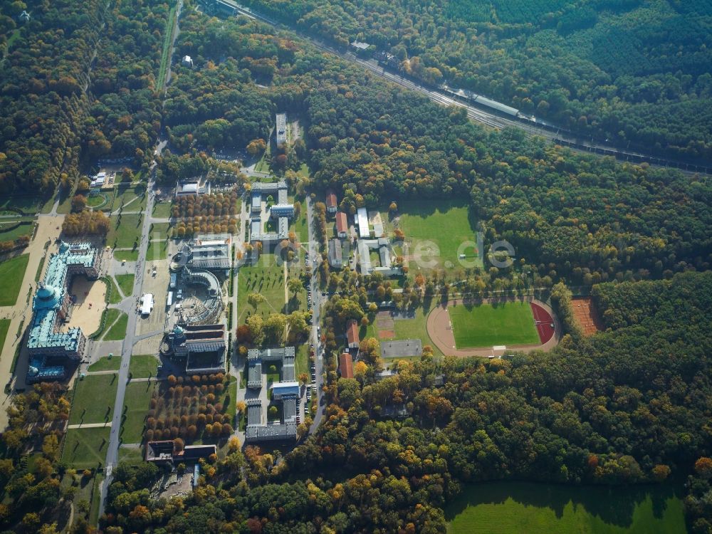 Potsdam aus der Vogelperspektive: Das Neue Palais und die Communs on Potsdam im Bundesland Brandenburg