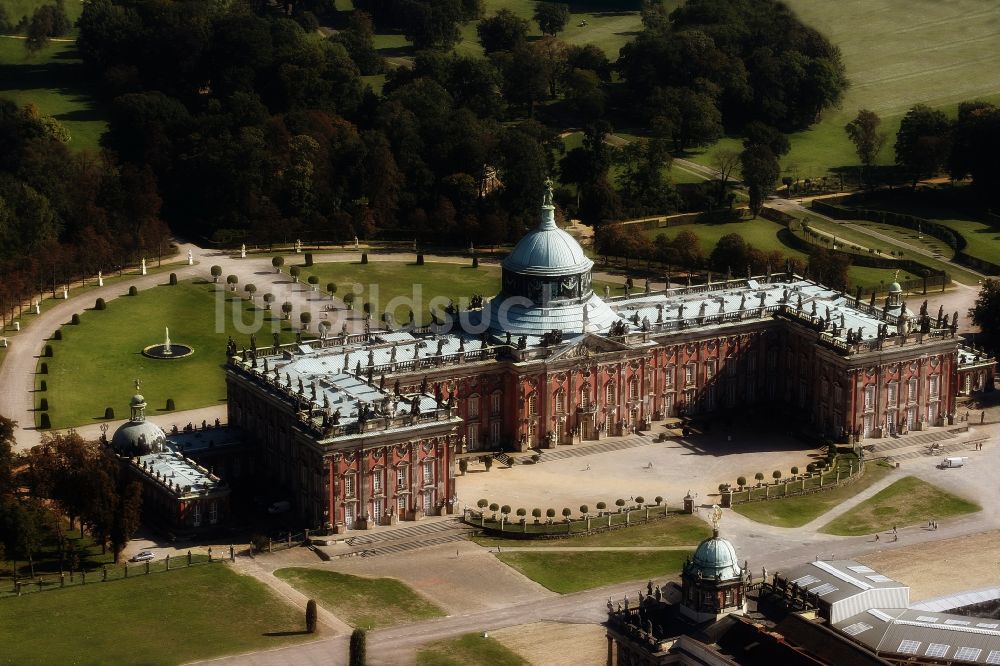 Potsdam von oben - Das Neue Palais und die Communs on Potsdam im Bundesland Brandenburg