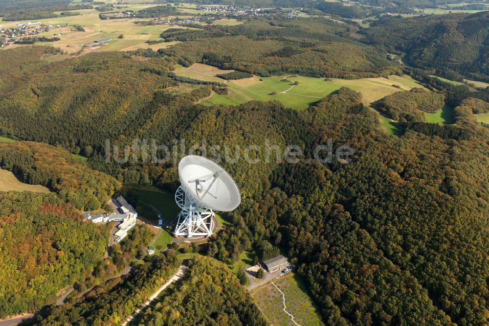 BAD MÜNSTEREIFEL aus der Vogelperspektive: Das Radioteleskop Effelsberg des Max Planck Instituts in Nordrhein-Westfalen