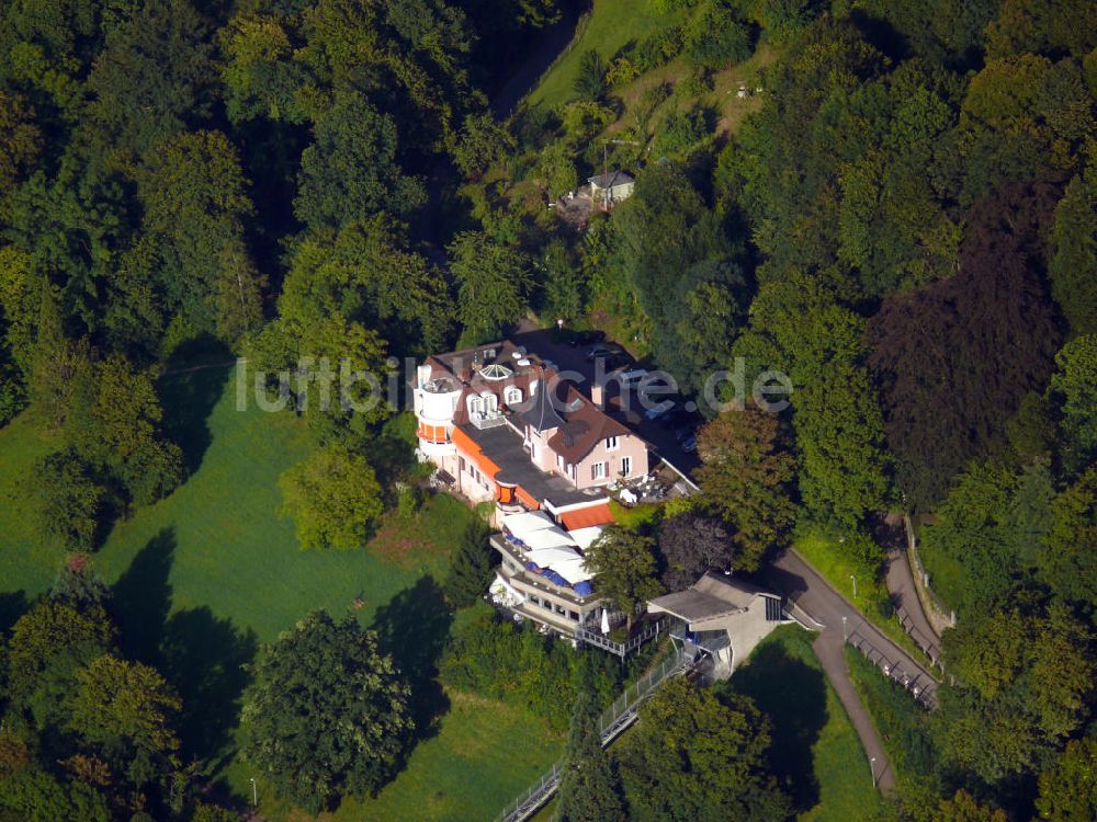 Luftaufnahme Freiburg im Breisgau - Das Restaurant Dattler am Schlossberg in Freiburg, Baden-Württemberg