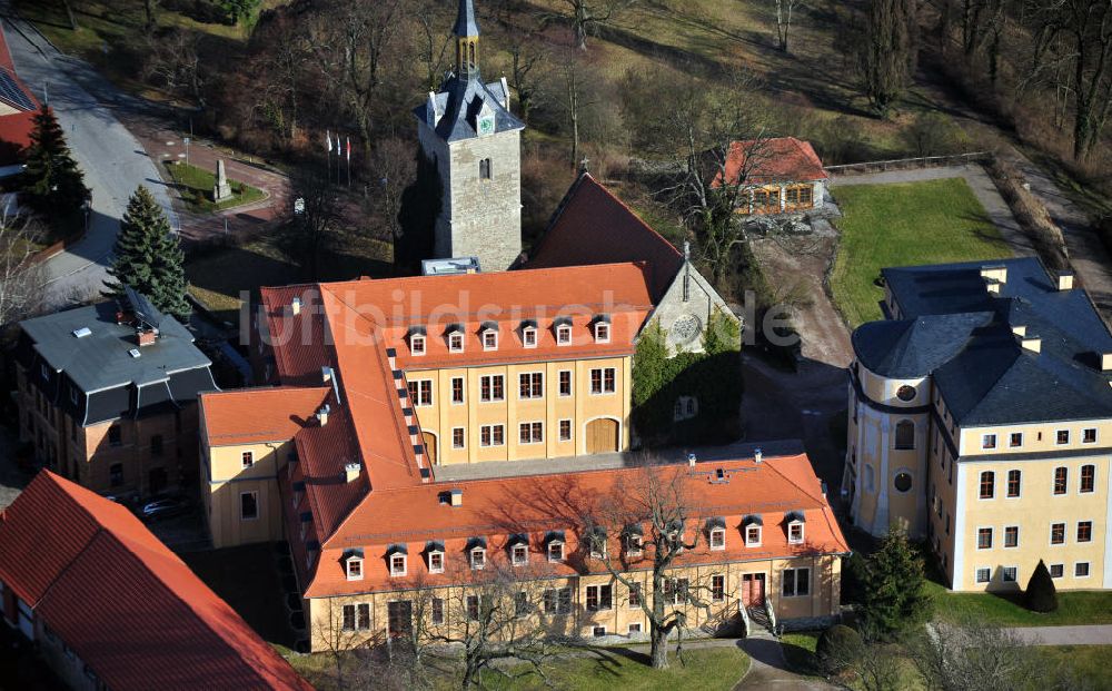 Ettersburg von oben - Das Schloss Ettersburg auf dem Ettersberg in Thüringen