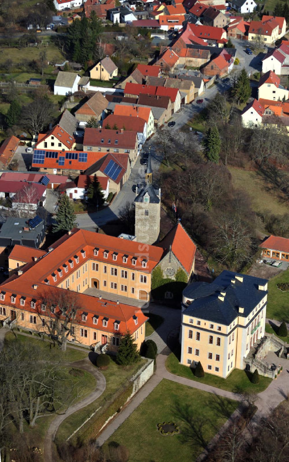 Luftbild Ettersburg - Das Schloss Ettersburg auf dem Ettersberg in Thüringen