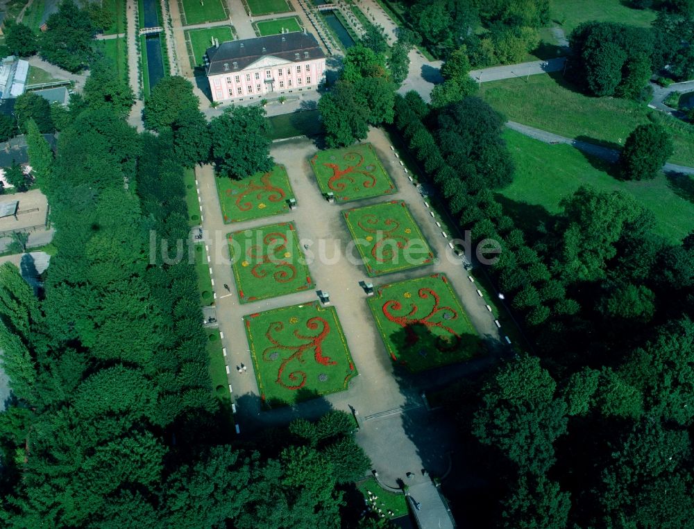 Berlin von oben - Das Schloss Friedrichsfelde in Berlin-Lichtenberg