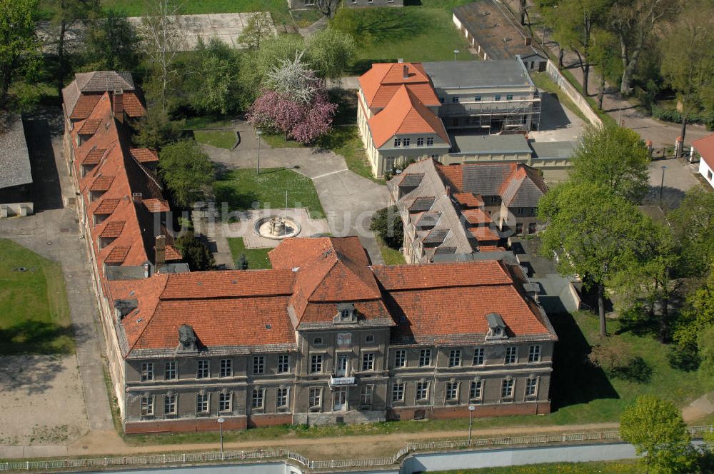 Luftbild Brandenburg an der Havel - Das Schloss Plaue in Brandenburg an der Havel