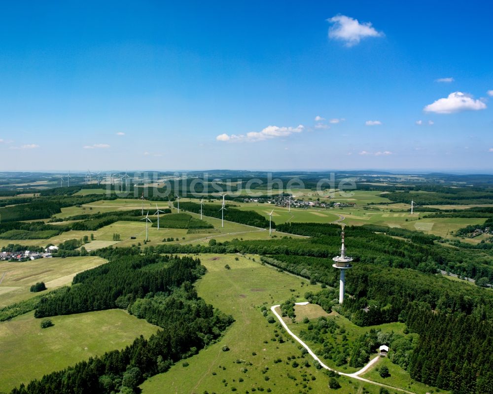 Luftbild Siegen - Das Siegerland mit dem Fernmeldeturm auf dem Berg Eisenhardt im Bundesland Nordrhein-Westfalen