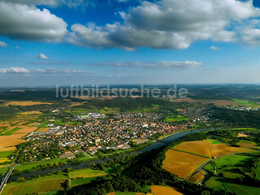 Luftaufnahme Marktheidenfeld - Das Stadtzentrum von Marktheidenfeld und der Fluss Main im Bundesland Bayern