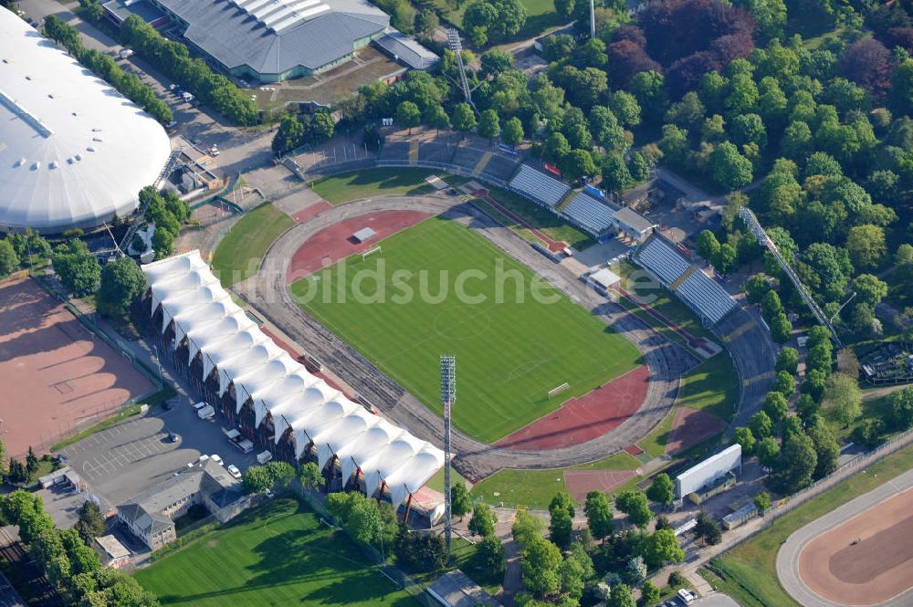 Erfurt von oben - Das Steigerwaldstadion in Erfurt / View of the stadium Erfurt, the play place of the FC red white Erfurt