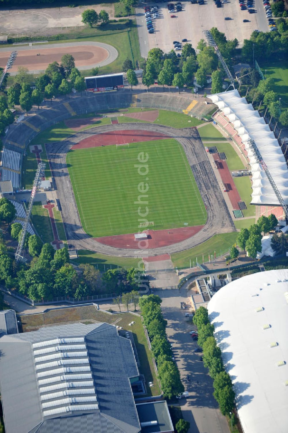 Erfurt aus der Vogelperspektive: Das Steigerwaldstadion in Erfurt / View of the stadium Erfurt, the play place of the FC red white Erfurt