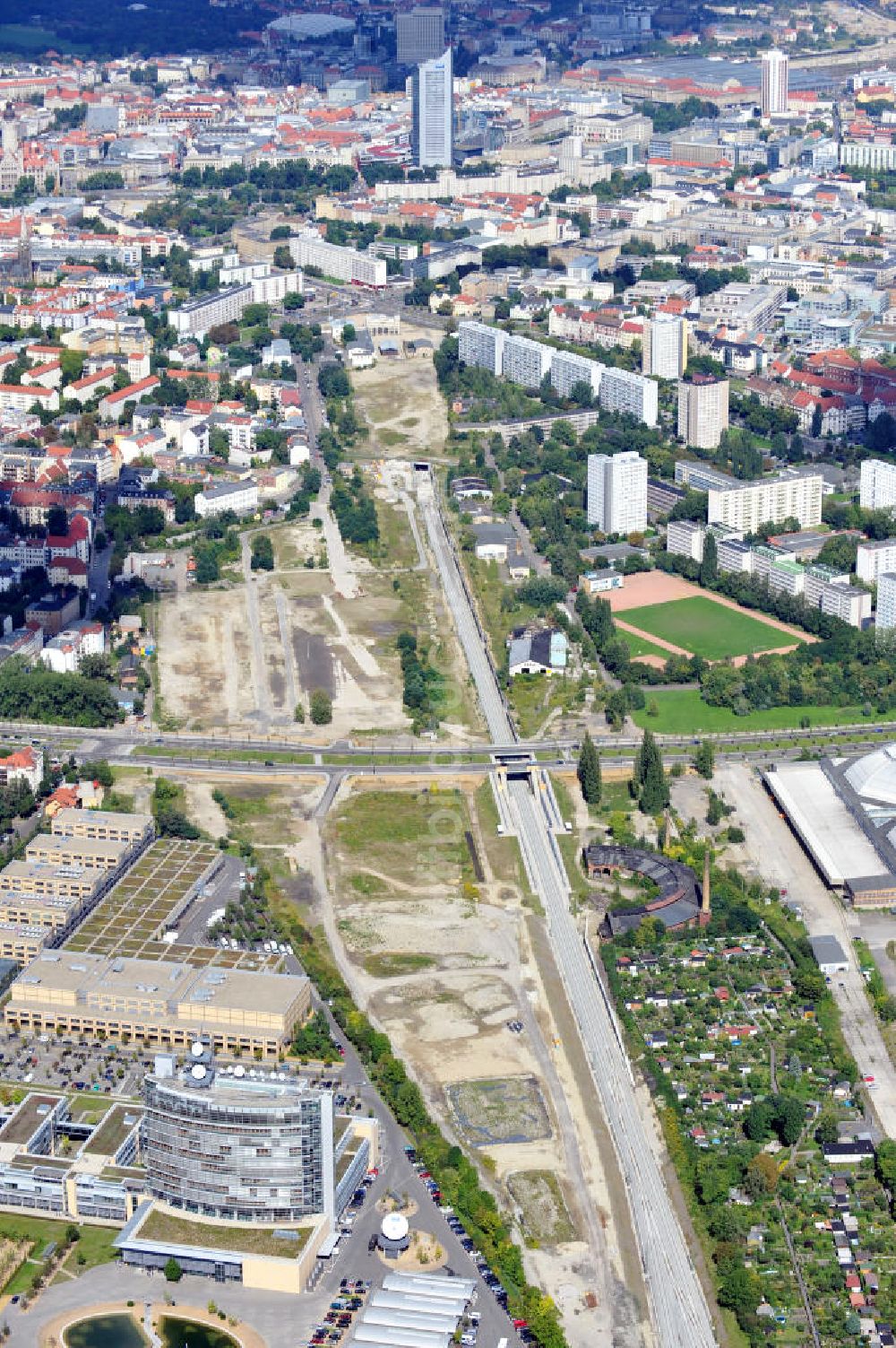 Luftbild Leipzig - Das Tangentenviereck Süd mit der neuen Semmelweisbrücke und der Baustelle des City-Tunnels im Süden von Leipzig