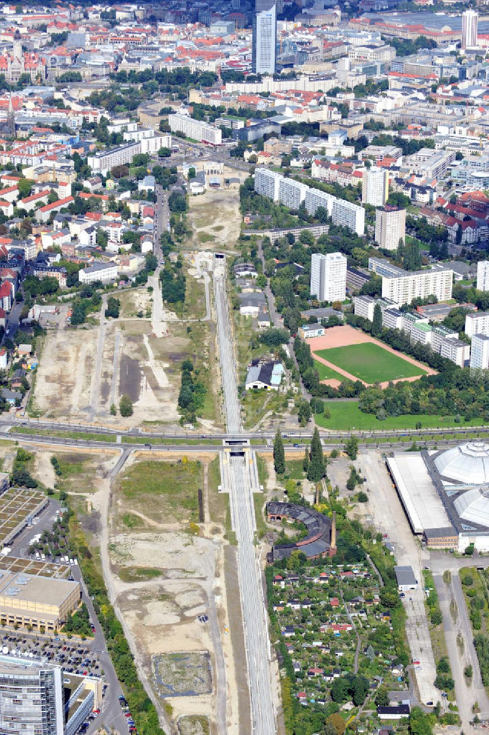 Luftaufnahme Leipzig - Das Tangentenviereck Süd mit der neuen Semmelweisbrücke und der Baustelle des City-Tunnels im Süden von Leipzig