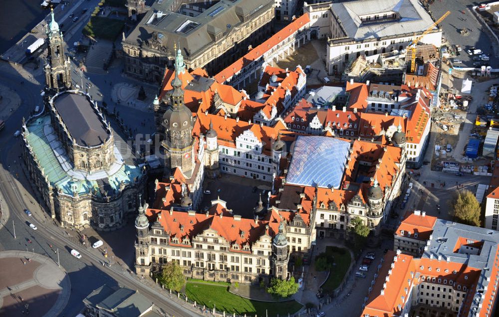 Luftbild Dresden - Das wiederhergestellte Residenzschloss in Dresden in Sachsen