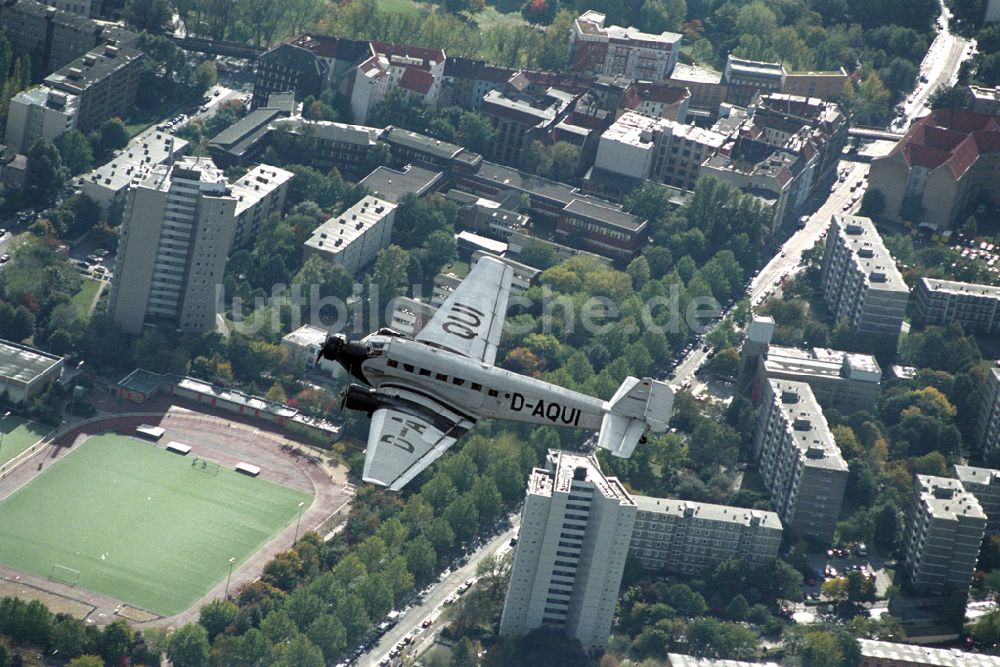 Berlin von oben - Das wohl berühmteste Flugzeug Deutschlands feiert seinen 75. Geburtstag.