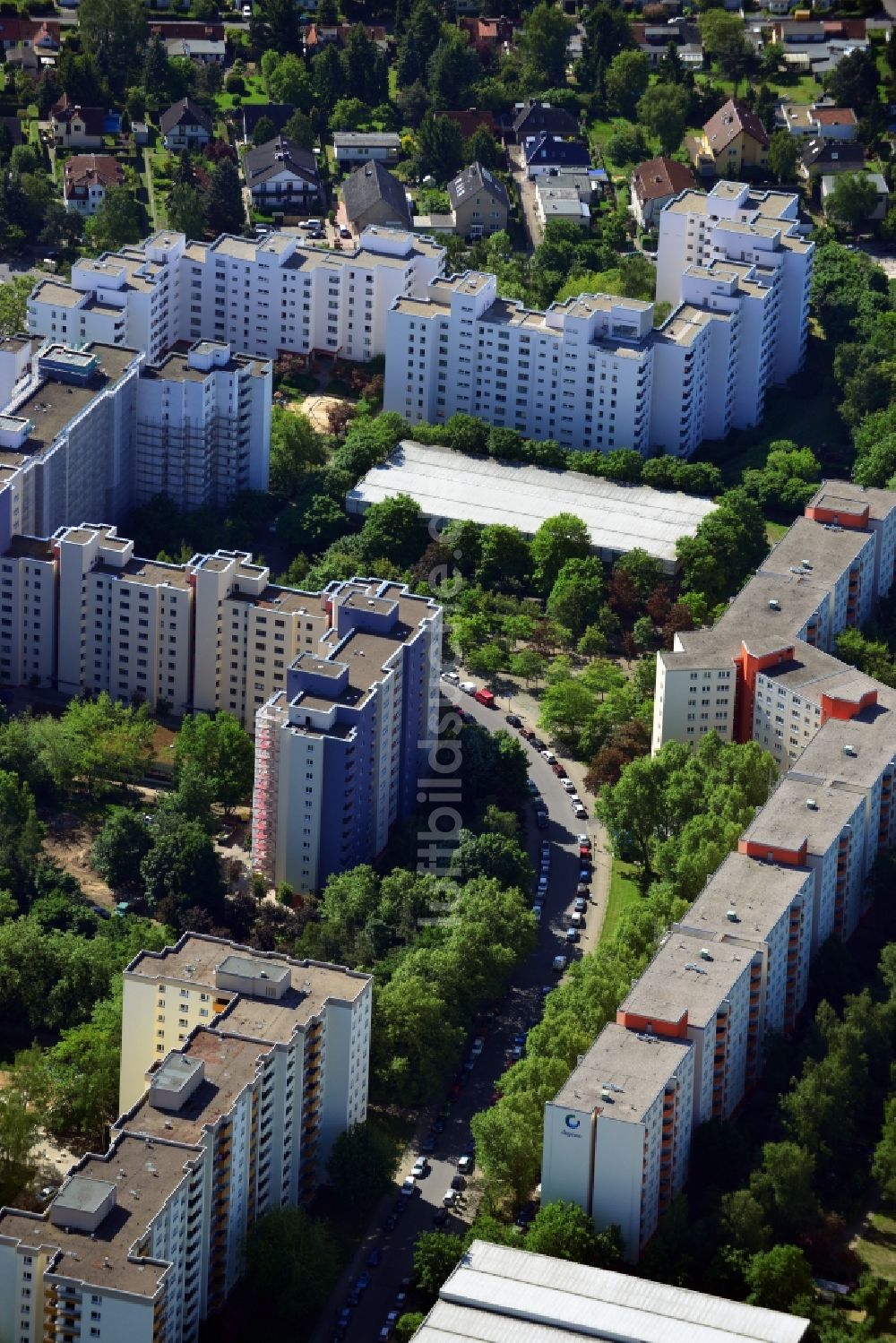 Luftaufnahme Berlin - DEGEWO - Wohnsiedlung Mariengrün im Stadtteil Marienfelde von Berlin