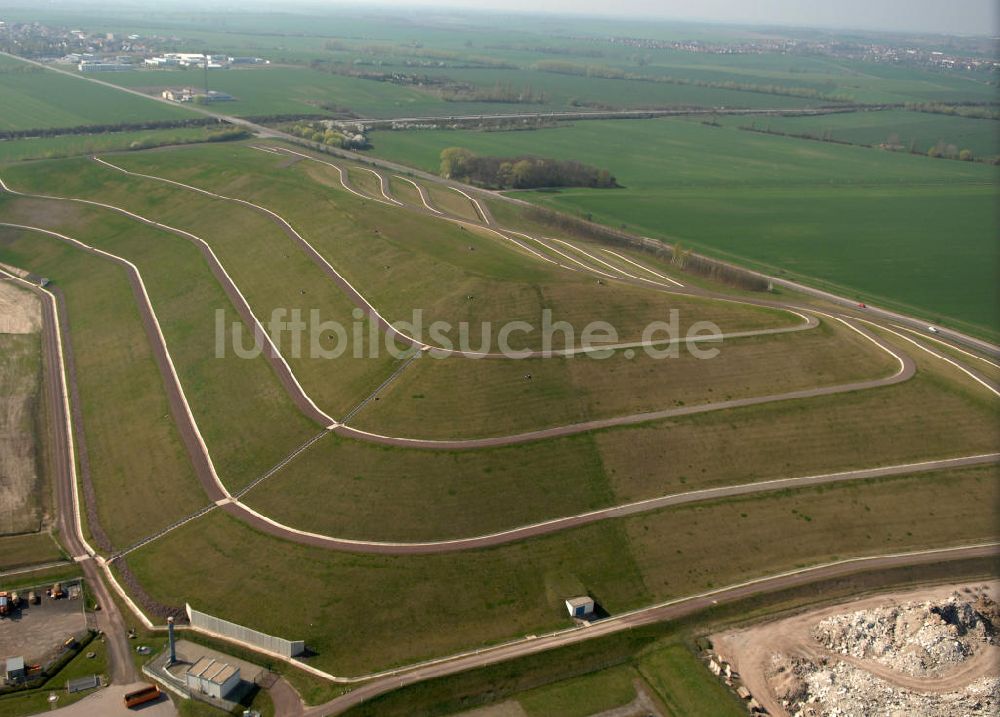 Magdeburg aus der Vogelperspektive: Deponie Hohendodeleber Chaussee Magdeburg-Hängelsberge