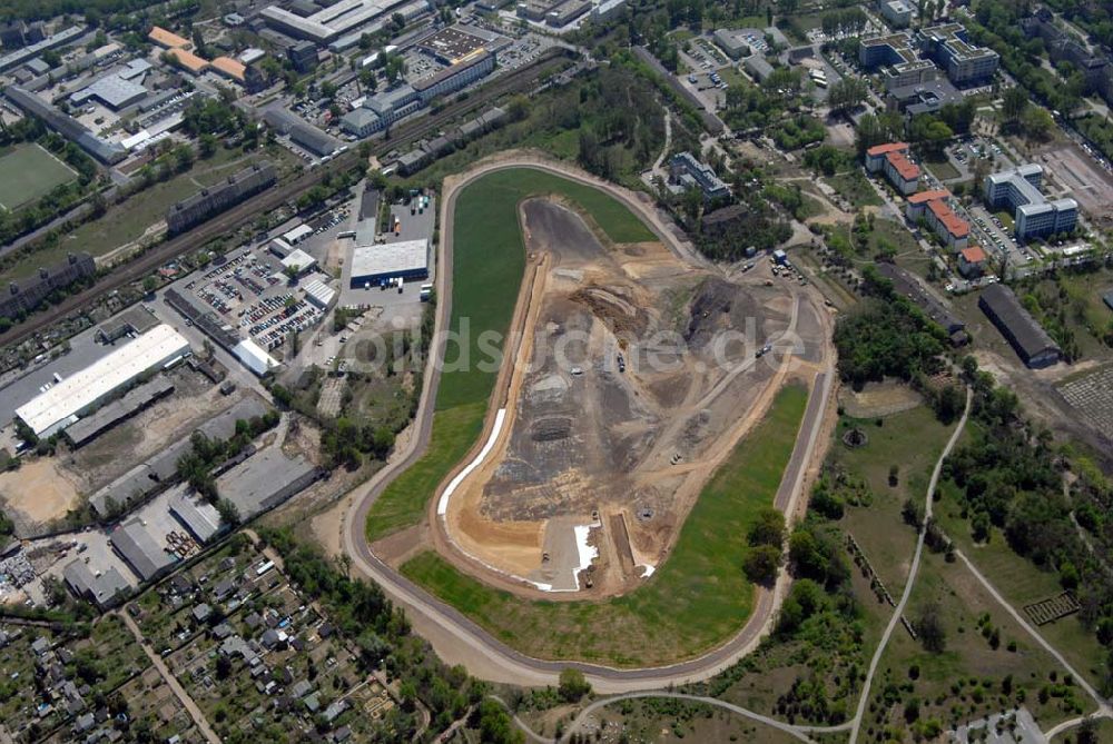 Luftaufnahme Dresden - Deponieanlagen der Stadtbetriebe Dresden an der Radeburger Straße