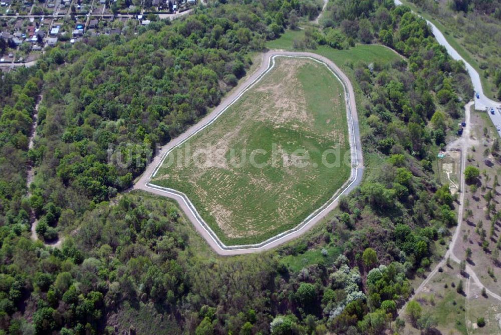 Luftaufnahme Dresden - Deponieanlagen der Stadtbetriebe Dresden an der Radeburger Straße