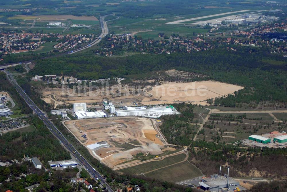 Dresden von oben - Deponieanlagen der Stadtbetriebe Dresden an der Radeburger Straße