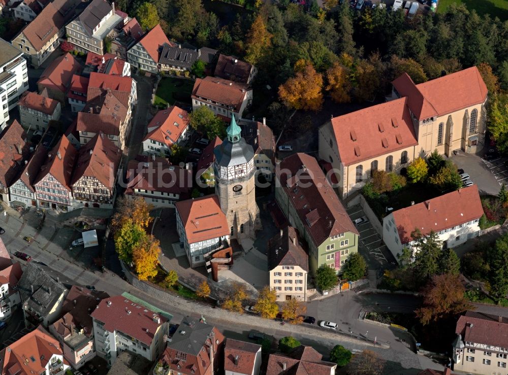 Luftaufnahme Backnang - Der Backnanger Stadtturm in Backnang im Bundesland Baden-Württemberg