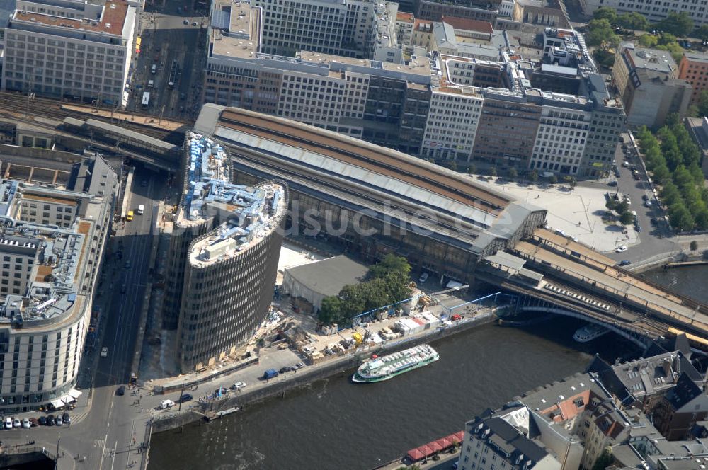 Berlin von oben - Der Bahnhof Friedrichstraße in Berlin