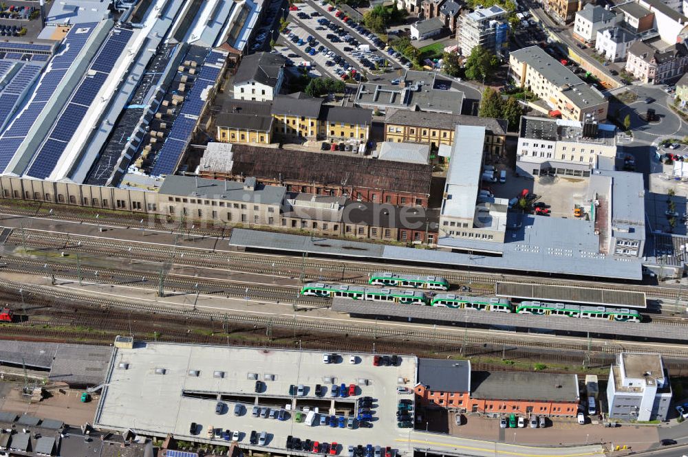 Luftbild Limburg - Der Bahnhof Limburg mit dem ehemaligen Ausbesserungswerk der Deutschen Bahn