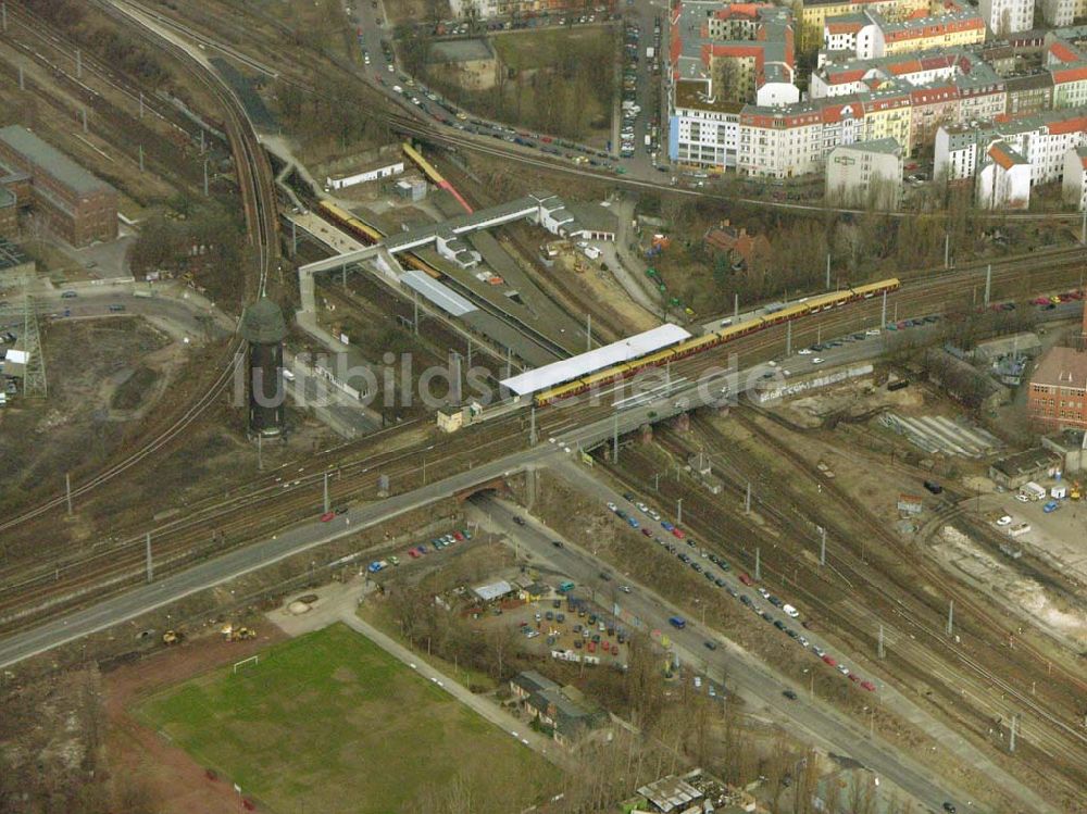 Luftaufnahme Berlin - Friedrichshain - Der S-Bahnhof Ostkreuz