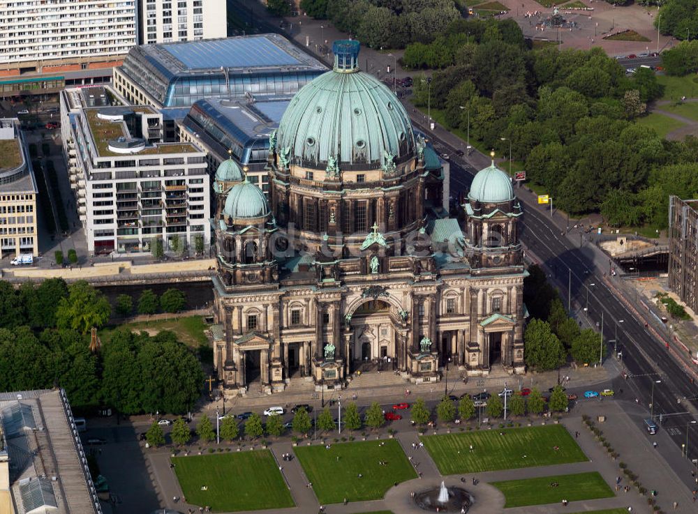 Berlin aus der Vogelperspektive: Der Berliner Dom