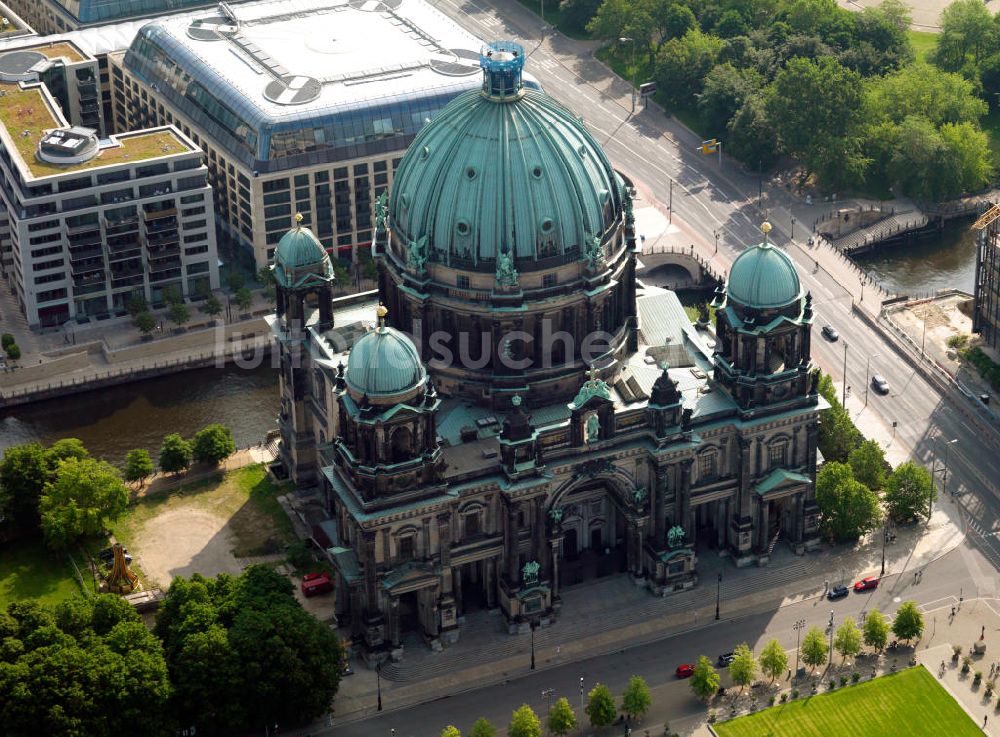 Luftbild Berlin - Der Berliner Dom