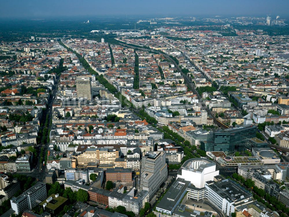 Luftbild Berlin - Der Berliner Stadtbezirk Charlottenburg am Kurfürstendamm