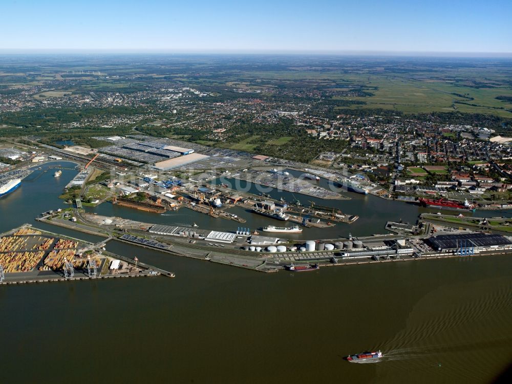 Bremerhaven von oben - Der Überseehafen in Bremerhaven im Bundesland Bremen