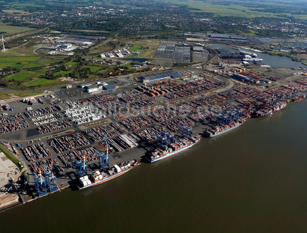 Bremerhaven aus der Vogelperspektive: Der Überseehafen in Bremerhaven im Bundesland Bremen