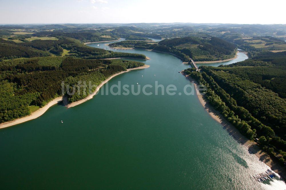 Luftaufnahme ATTENDORN - Der Biggesee (auch Biggetalsperre) - ein Stausee im Kreis Olpe in Nordrhein-Westfalen