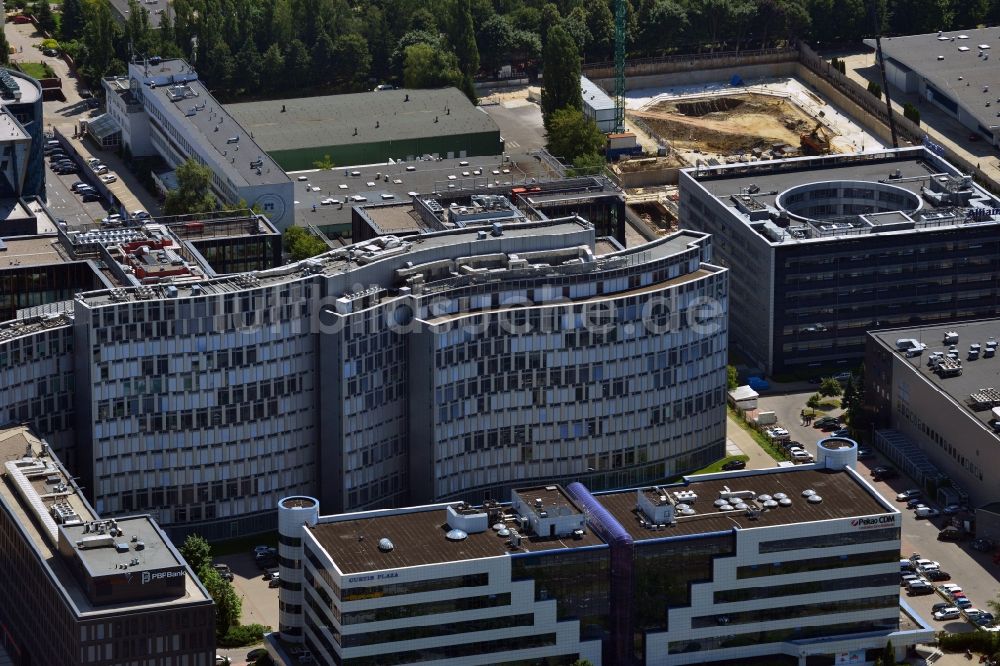 Luftaufnahme Warschau - Der Bürogebäudekomplex Horizon Plaza im Bezirk Mokotow in Warschau in Polen