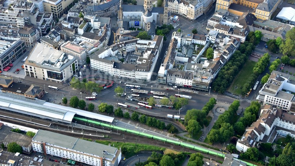 Bonn aus der Vogelperspektive: Der Busbahnhof in Bonn im Bundesland Nordrhein-Westfalen, Deutschland