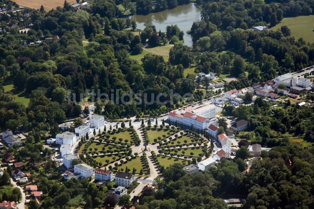 Luftaufnahme Putbus - Der Circus in Putbus auf der Insel Rügen Mecklenburg-Vorpommern