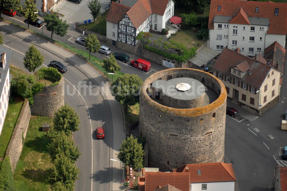 Friedberg aus der Vogelperspektive: Der Dicke Turm der Burg Friedberg in Hessen