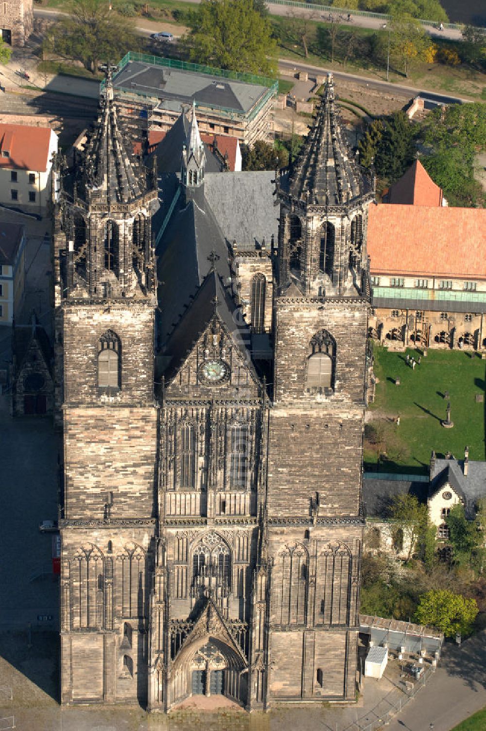 Magdeburg aus der Vogelperspektive: Der Dom St. Katharina und St. Mauritius in Magdeburg