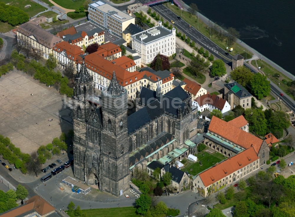 Magdeburg aus der Vogelperspektive: Der Dom zu Magdeburg in Sachsen-Anhalt