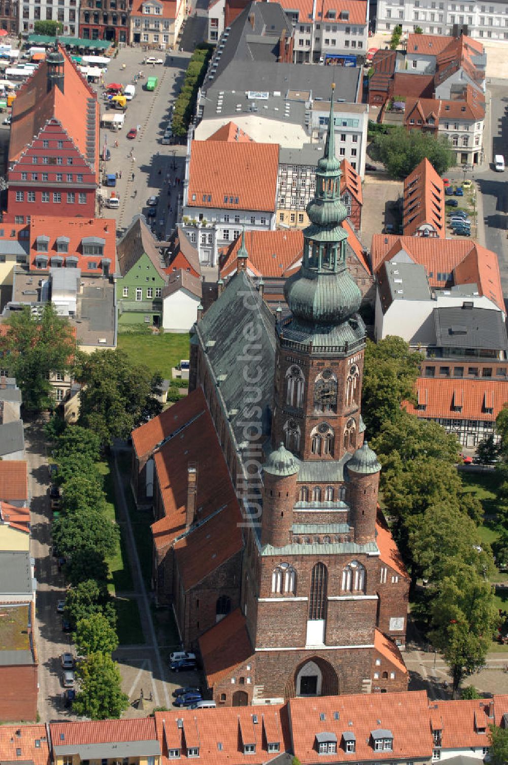 Greifswald von oben - Der Dom St. Nikolai in Greifswald