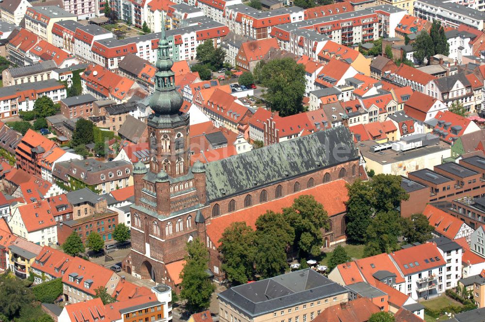 Luftbild Greifswald - Der Dom St. Nikolai in Greifswald