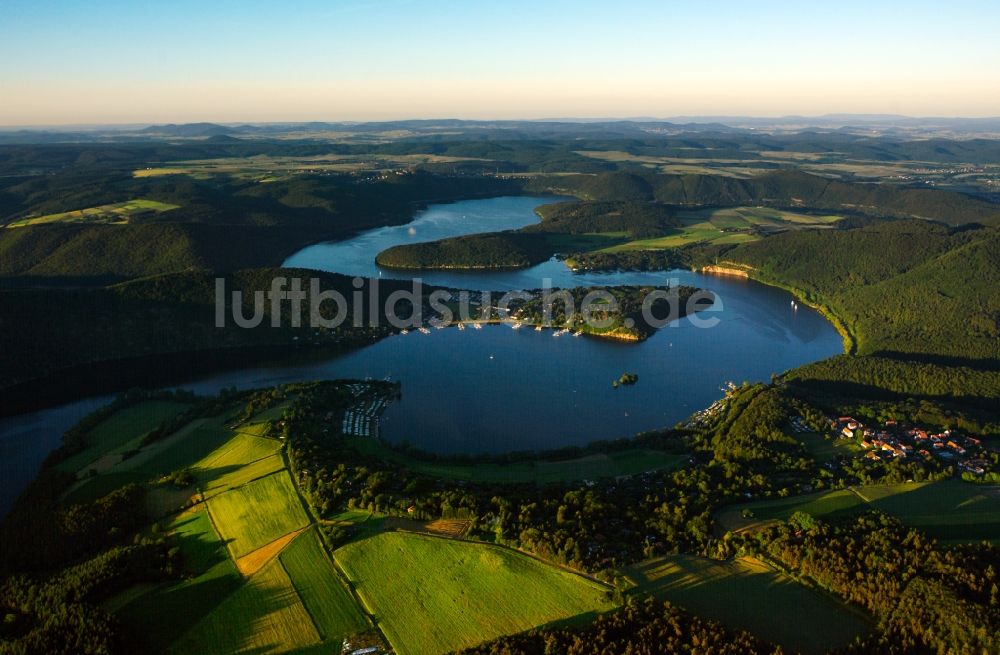 Luftaufnahme Vöhl - Der Edersee in der Gemeinde Vöhl im Bundesland Hessen