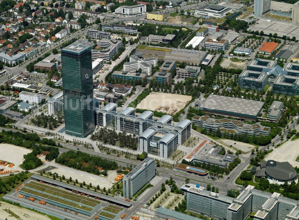 München aus der Vogelperspektive: Der Firmensitz der Telefonica Germany und der Astellas Pharma GmbH am Georg-Brauchle-Ring in München im Bundesland Bayern