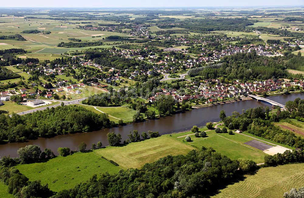 Luftaufnahme Le Port - Der Fluss Cher am Dorf Le Port im Loiretal