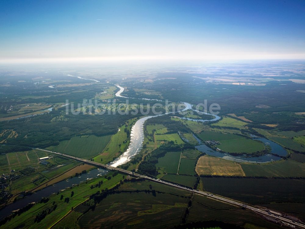 Luftbild Coswig - Der Fluss Elbe und die Alte Elbe in Coswig im Bundesland Sachsen-Anhalt