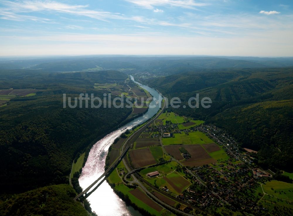 Neuendorf von oben - Der Fluss Main bei Neuendorf im Bundesland Bayern