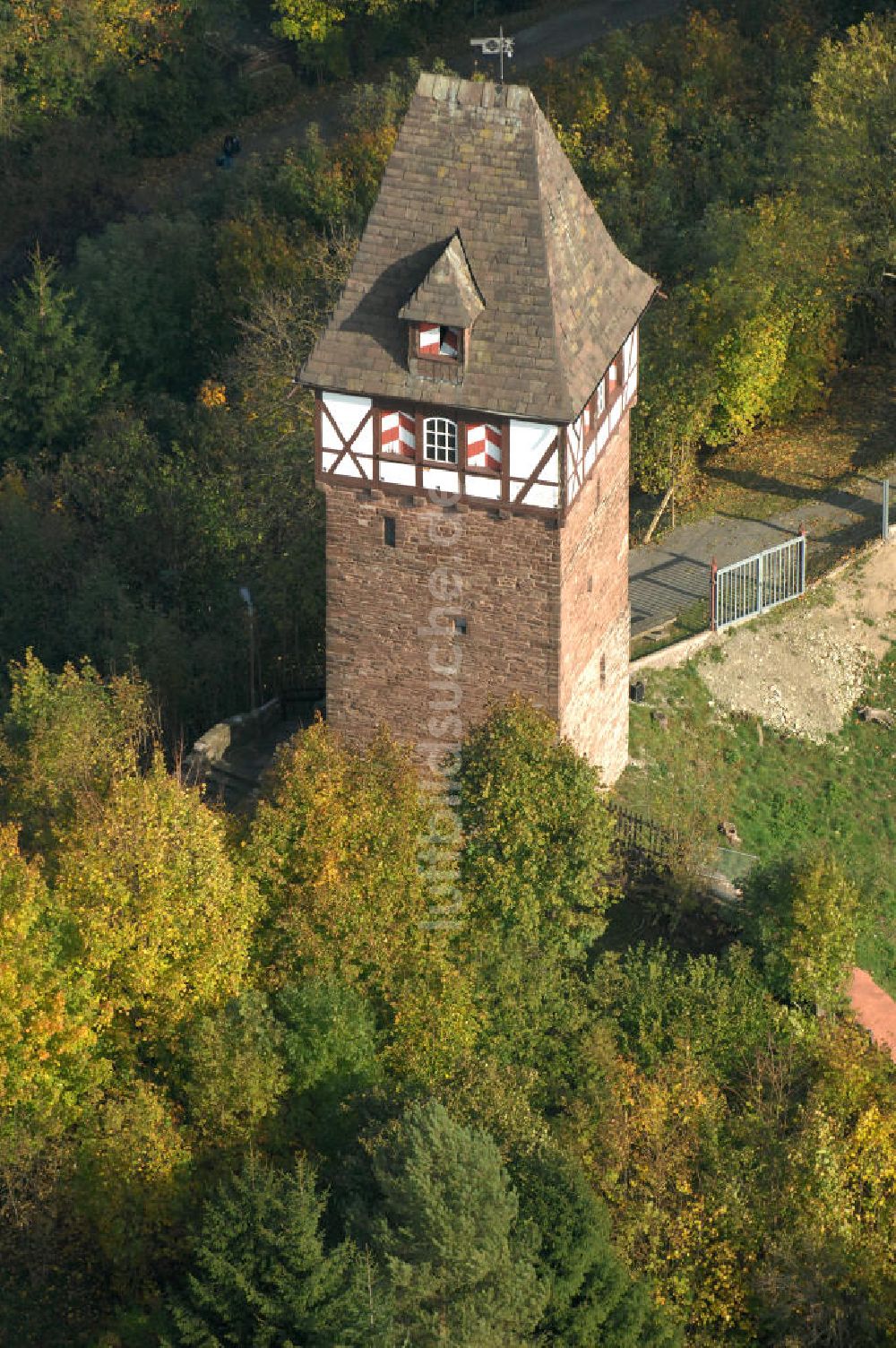 Stadtoldendorf aus der Vogelperspektive: Der Försterbergturm in Stadtoldendorf