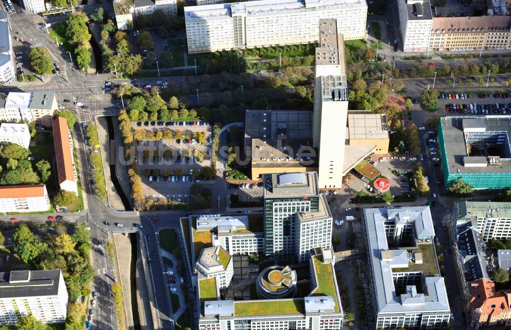 Luftbild Leipzig - Der Gebäudekomplex Löhrs Carré mit dem Zentrum der Leipziger Sparkasse und der Landesbank Sachsen in Leipzig