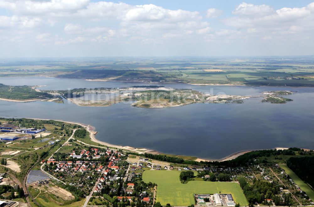 Braunsbedra von oben - Der Geiseltalsee im ehemaligen Tagebaugebiet bei Braunsbedra